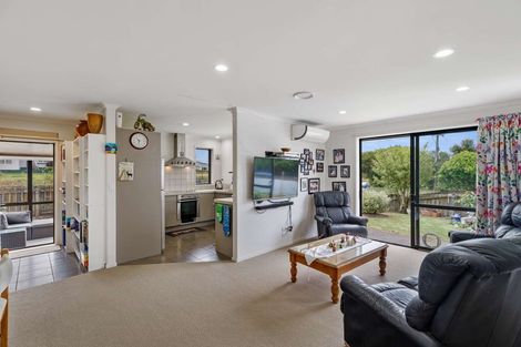 Photo of property in 96a Onerahi Road, Onerahi, Whangarei, 0110