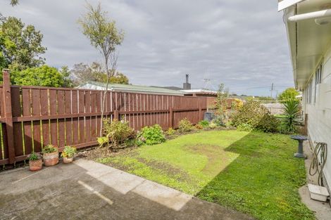 Photo of property in 18a Kings Drive, Levin, 5510