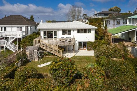 Photo of property in 6 Monarch Avenue, Hillcrest, Auckland, 0627