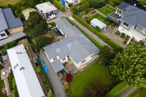 Photo of property in 61 Moncks Spur Road, Redcliffs, Christchurch, 8081