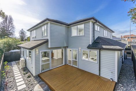 Photo of property in 538a Glenfield Road, Glenfield, Auckland, 0629