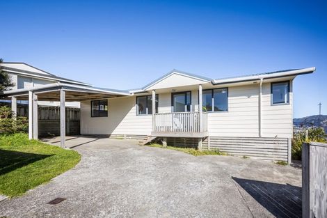 Photo of property in 17 Coventry Close, Ascot Park, Porirua, 5024