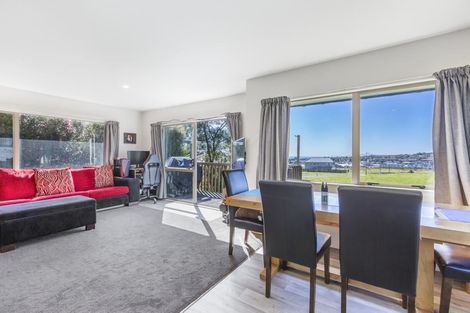 Photo of property in 14 Greenview Lane, Red Beach, 0932