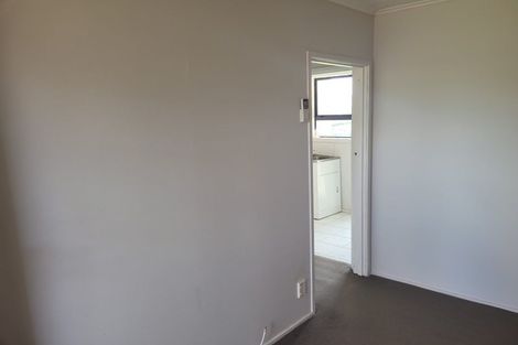 Photo of property in 43 Rathgar Road, Henderson, Auckland, 0610