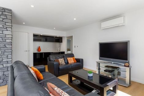 Photo of property in 31a Beechwood Road, Rothesay Bay, Auckland, 0630