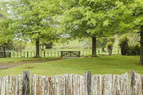 Photo of property in 169 Moonshine Valley Road, Aokautere, Palmerston North, 4471