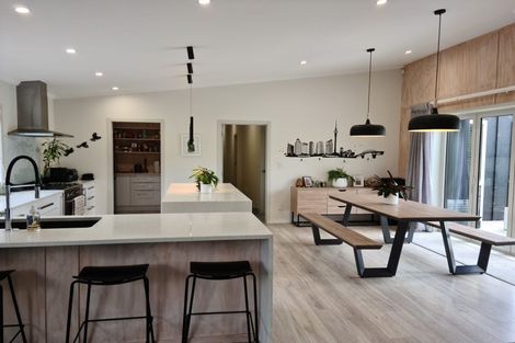 Photo of property in 114 Bombay Road, Bombay, 2675