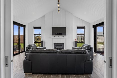 Photo of property in 18 Norris Drive, Swannanoa, Kaiapoi, 7692