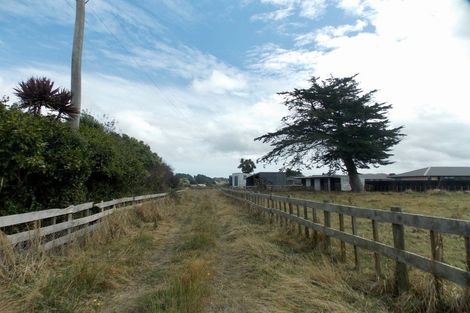 Photo of property in 227 Bridge Street, Bulls, 4818