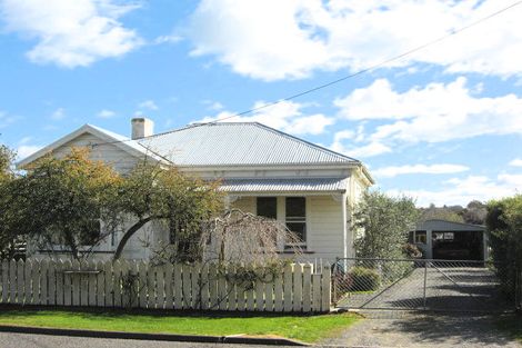 Photo of property in 15 Bennett Street, Waipawa, 4210