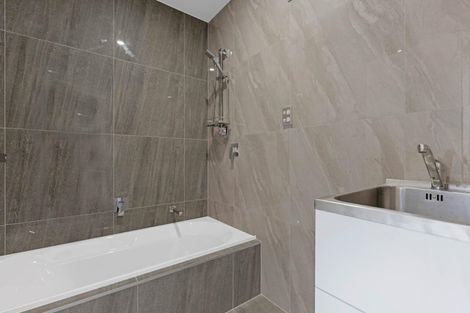 Photo of property in 25c Leaver Place, Weymouth, Auckland, 2103