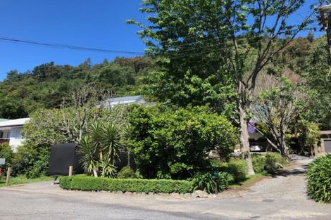 Photo of property in 9 Milton Terrace, Picton, 7220