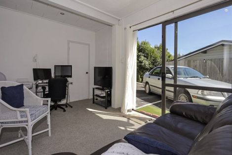 Photo of property in 6 Knox Place, Greerton, Tauranga, 3112