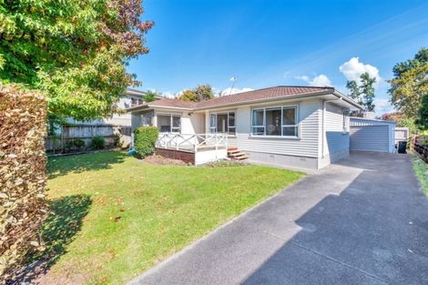 Photo of property in 20 Spence Road, Henderson, Auckland, 0612