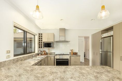 Photo of property in 22 Bluewater Place, Paraparaumu, 5032