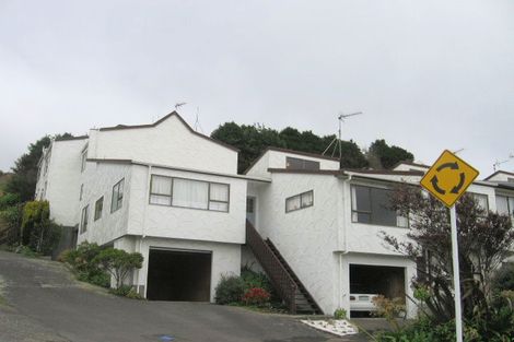Photo of property in 12/29 Main Road, Tawa, Wellington, 5028