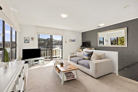 Photo of property in 2/238 The Esplanade, Island Bay, Wellington, 6023