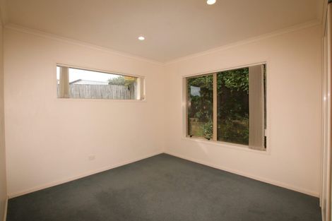 Photo of property in 15 Chelmsley Avenue, Henderson, Auckland, 0612