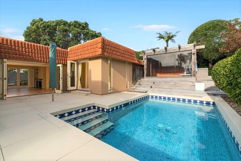 Photo of property in 37 Manurere Avenue, Takapuna, Auckland, 0622