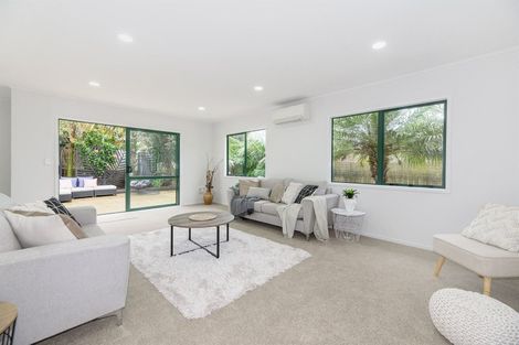 Photo of property in 1/62 Weldene Avenue, Glenfield, Auckland, 0629