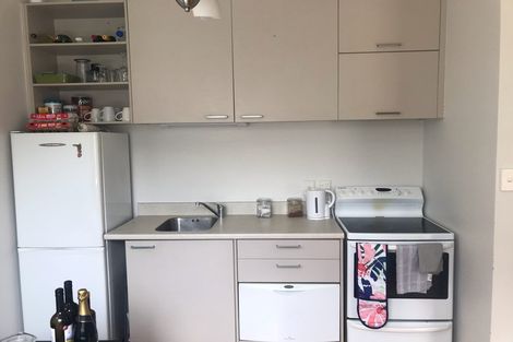 Photo of property in 19 Caroline Street, Mount Victoria, Wellington, 6011