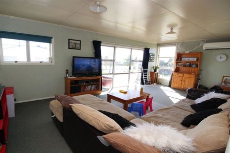 Photo of property in 6 Matata Place, Tokoroa, 3420