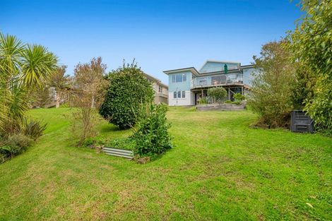 Photo of property in 25 Moffat Road, Red Beach, 0932