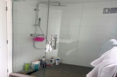 Photo of property in 18a Hazel Glen, Bayview, Auckland, 0629