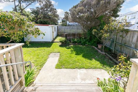 Photo of property in 32 Liffey Street, Island Bay, Wellington, 6023