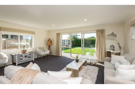 Photo of property in 32 Edgeware Road, St Albans, Christchurch, 8014