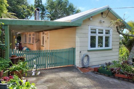 Photo of property in 10 Tinopai Road, Titirangi, Auckland, 0604