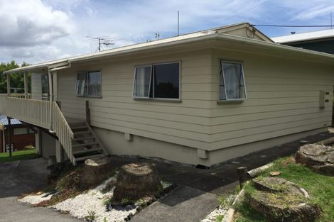 Photo of property in 126 Sunset Road, Unsworth Heights, Auckland, 0632