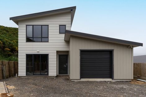 Photo of property in 33 Farnworth Terrace, Churton Park, Wellington, 6037