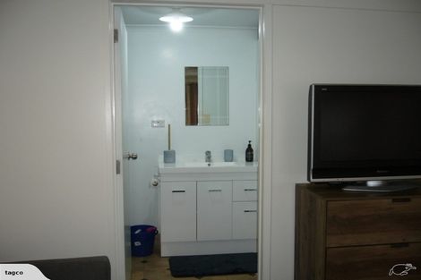 Photo of property in 23a Awanui Street, Merrilands, New Plymouth, 4312