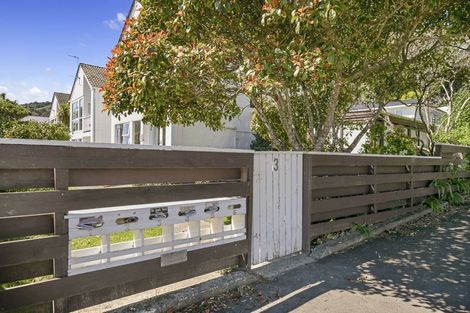 Photo of property in 6/3 Kowhai Street, Eastbourne, Lower Hutt, 5013