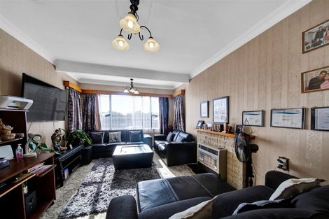 Photo of property in 15 Clifford Street, Hawera, 4610