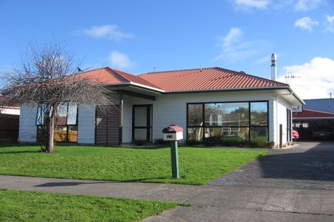 Photo of property in 53 Geraldine Crescent, Cloverlea, Palmerston North, 4412