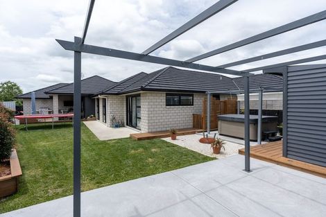 Photo of property in 16 Kapua Crescent, Rototuna North, Hamilton, 3210