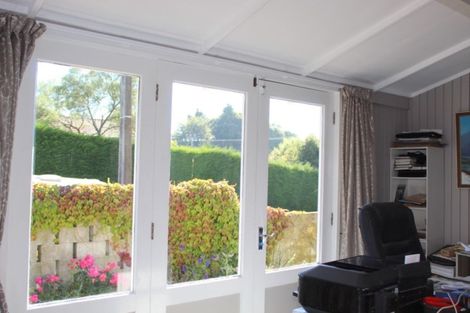 Photo of property in 2 Arthur Street, Holmes Hill, Oamaru, 9401