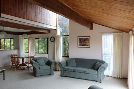 Photo of property in 52 Saint James Street, Richmond Heights, Taupo, 3330