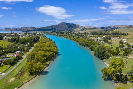 Photo of property in 128 Tauwhareparae Road, Tolaga Bay, 4077