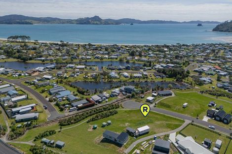Photo of property in 4 Tinirau Place, Cooks Beach, 3591