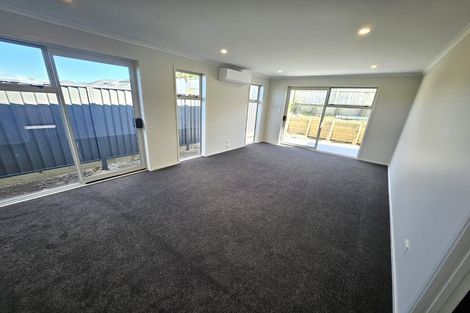 Photo of property in 27 Hammick Crescent, Pyes Pa, 3112