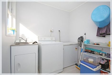 Photo of property in 42 Robinson Crescent, Westbrook, Palmerston North, 4412