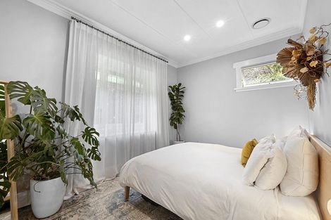 Photo of property in 70 Morley Street, New Plymouth, 4310