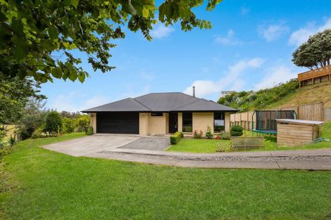 Photo of property in 1 Attrill Place, Tawhero, Whanganui, 4501