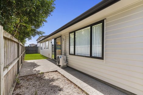 Photo of property in 12 Peerless Avenue, Takanini, 2112