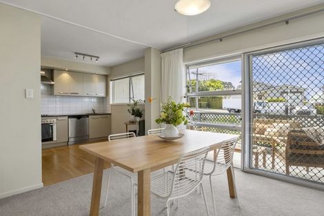Photo of property in 2/103 Vauxhall Road, Narrow Neck, Auckland, 0624