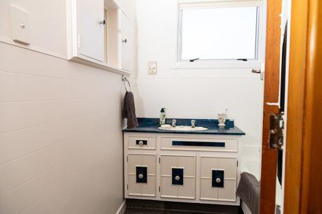 Photo of property in 16 Mayne Street, Waitara, 4320