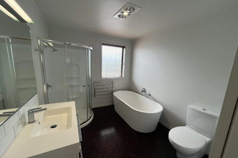 Photo of property in 9a-e Moulton Street, Moturoa, New Plymouth, 4310